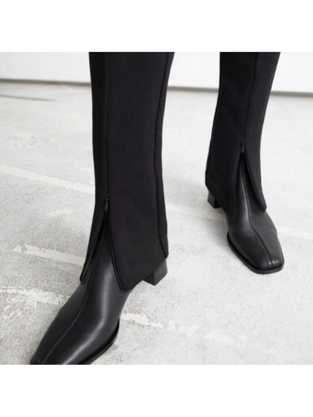 & OTHER STORIES  Panelled Zip Cuff  Black Leggings  Elasticized waistband